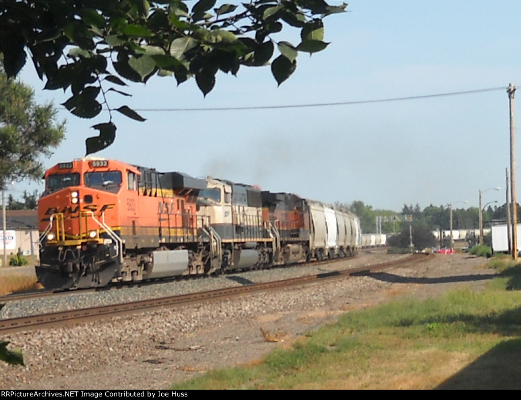 BNSF 5933 West